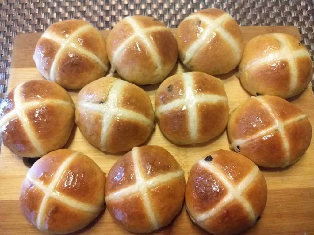 Hot cross buns - Culinary Labz